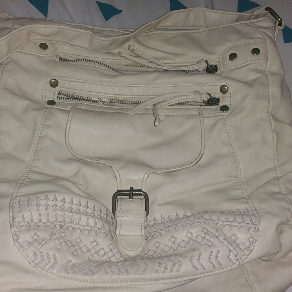 BUTTERY SOFT LEATHER CROSSBOW BAG